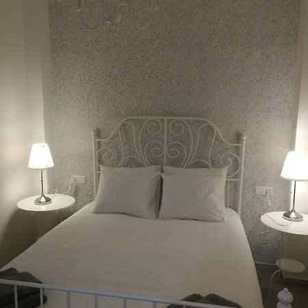 Apartamento Alfalfa Apartment Seville Ngoại thất bức ảnh